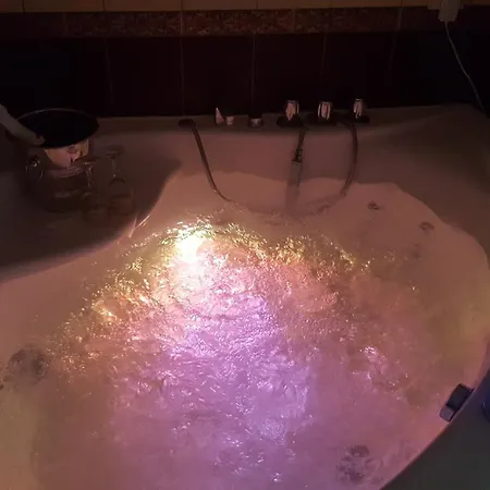 Old Wine House Butas