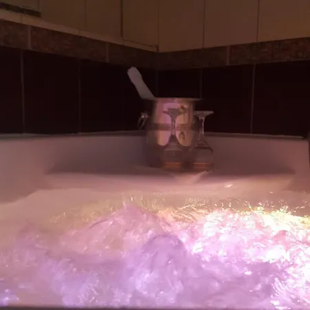 Old Wine House Klaipeda